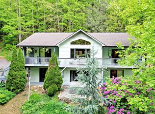 176 Creek Bend Ln, Waynesville, NC 28785