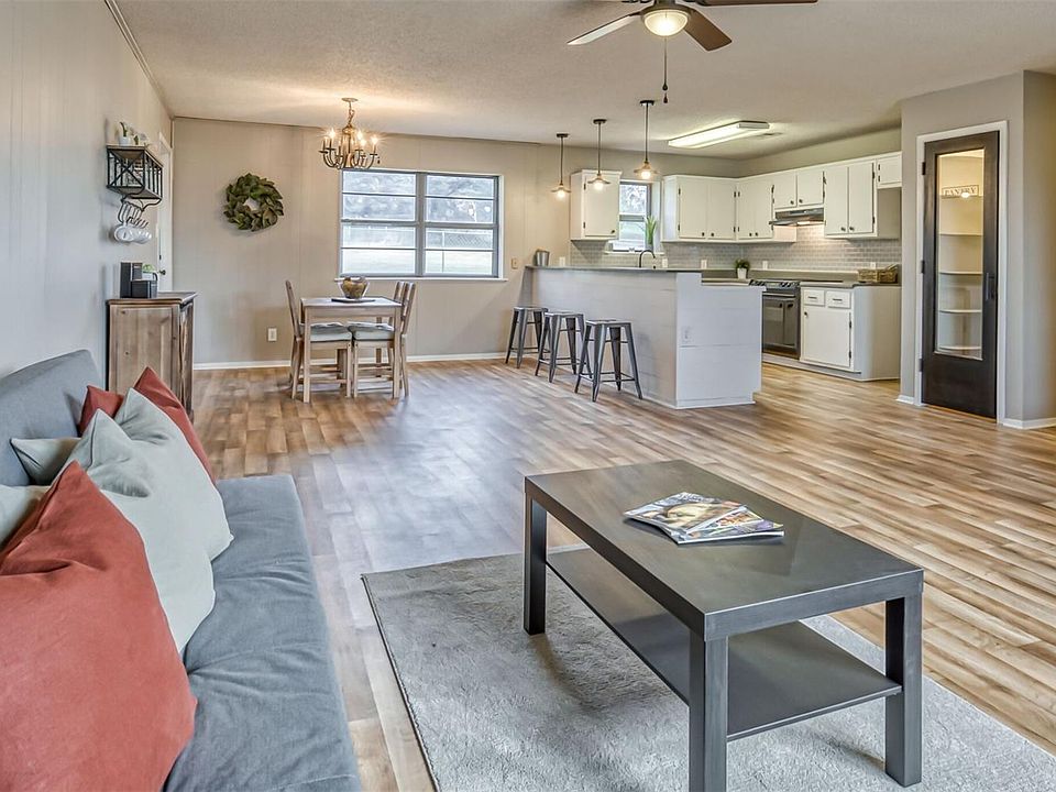 1st image of 104 Thompson Ln