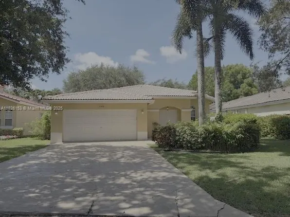 4390 NW 41st Pl, Pompano Beach, FL 33073
