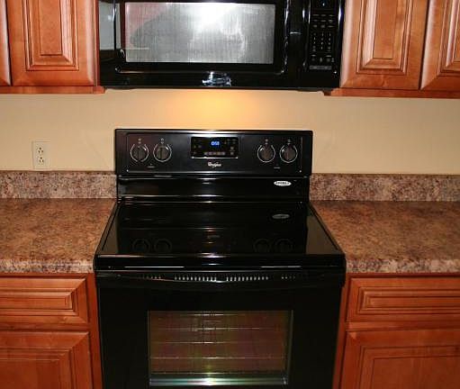 5th image of 1100 W Beaver Creek Dr