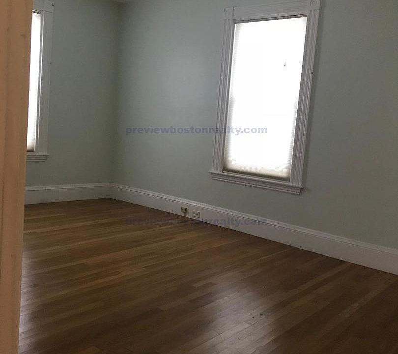 2nd image of 51 Dustin St #Z