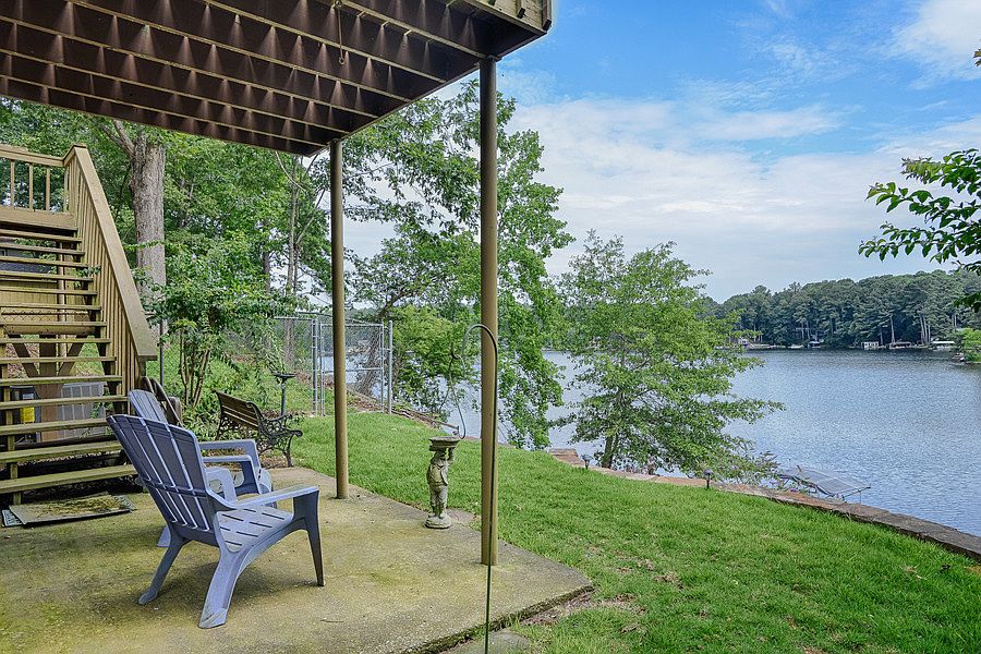 1st image of 8416 Lake Dr