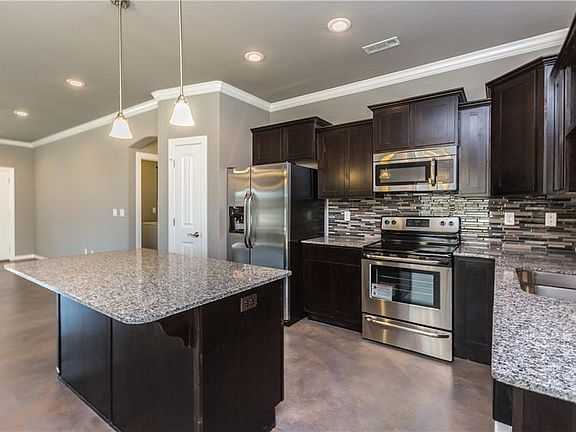 5th image of 3668 W Country Meadows St