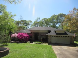 70 Aberdeen Rd, Natchez, MS 39120