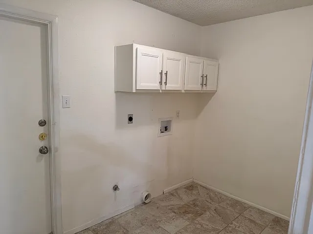 5214 King George Dr — Photo 7