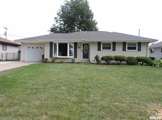 1114 S Mesa Dr, Peoria, IL 61607