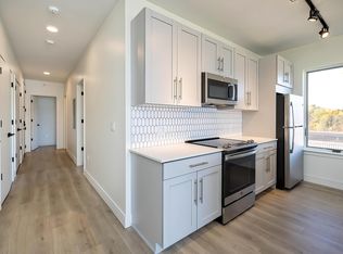 Lakehouse Luxury Apartments, Erie, PA 16507
