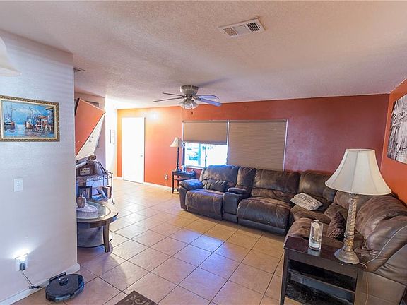 5th image of 117 Woodfield Dr