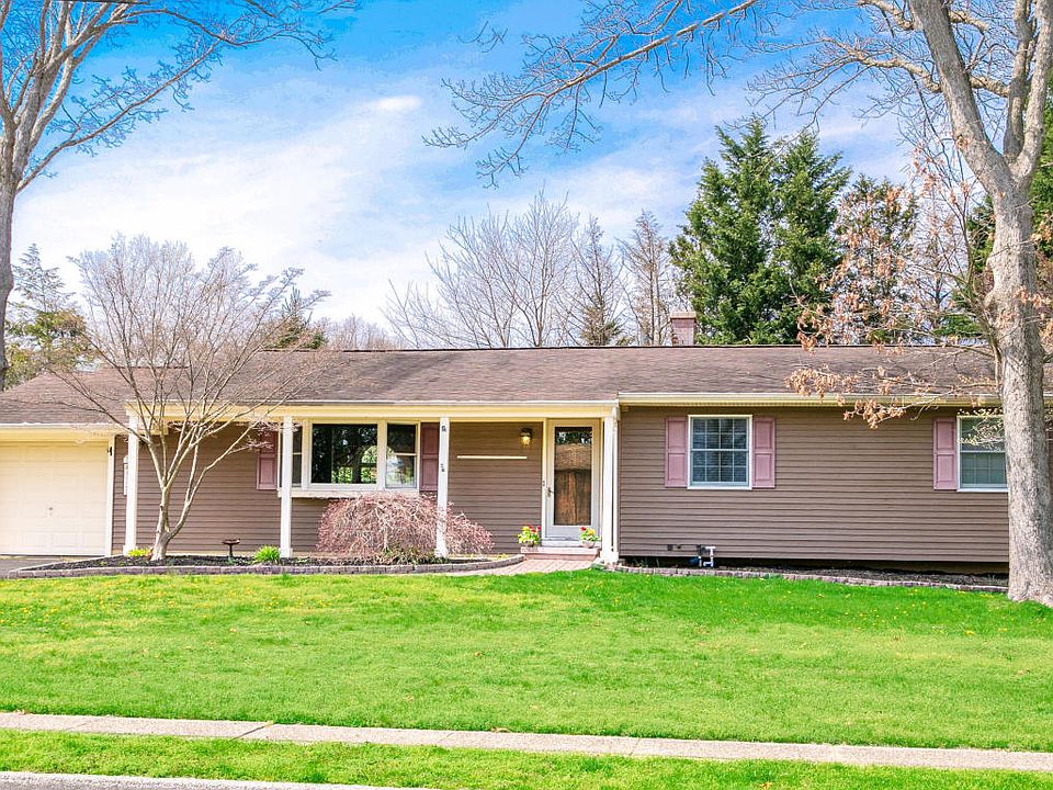 1st image of 1121 Ruby Dr