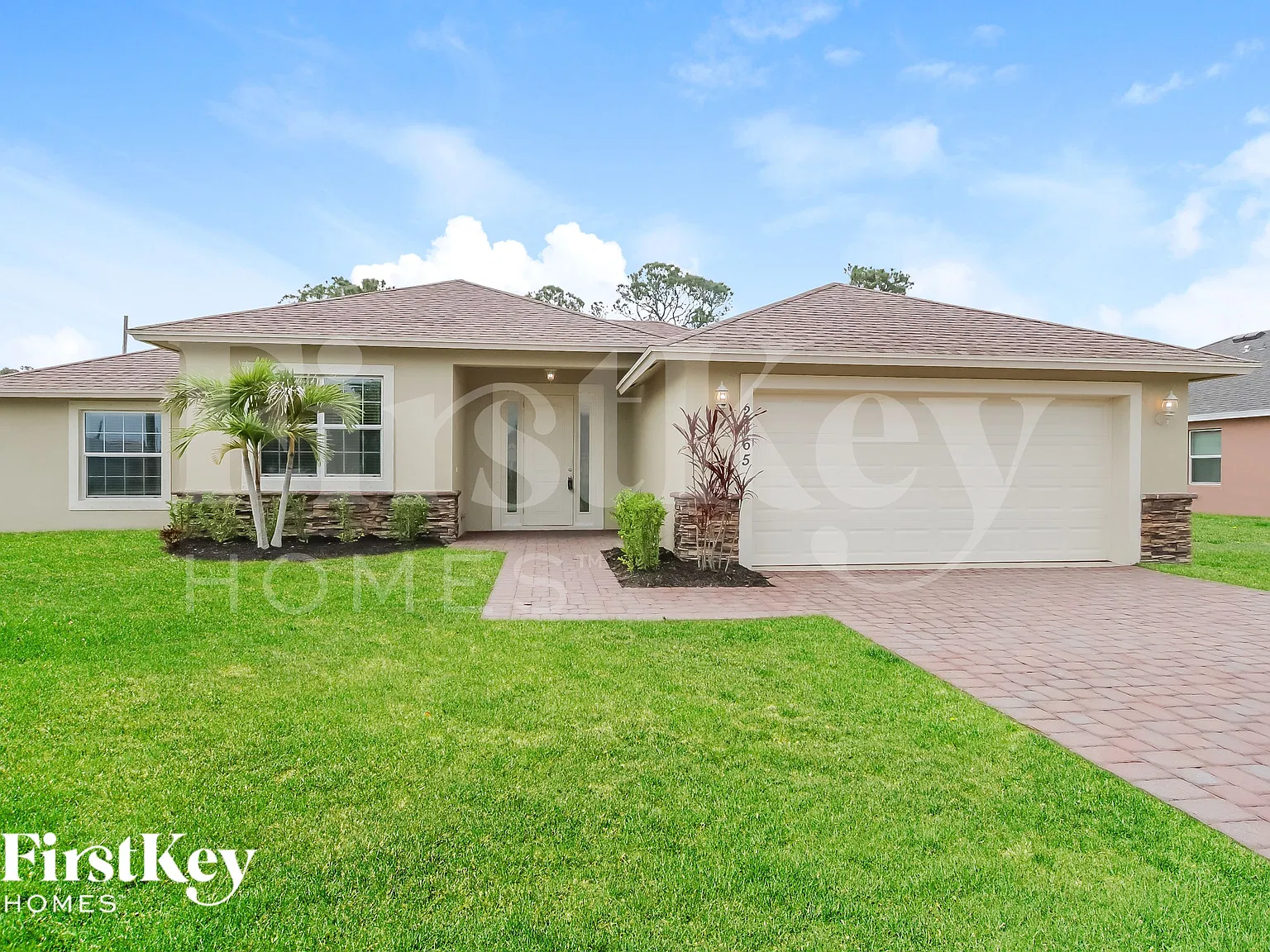 4 bed, 2.0 bath, 1900 sqft, $3,000 — Photo 1