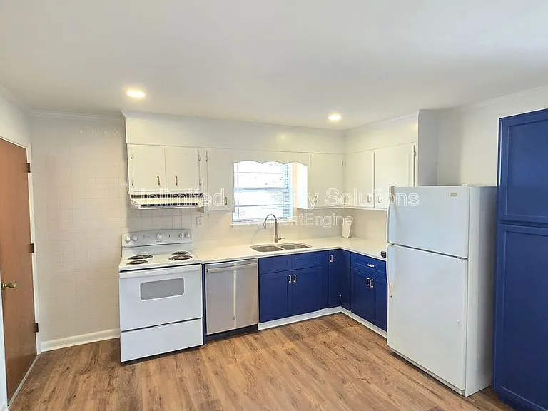 6405 Myrtle Grove Rd — Photo 13