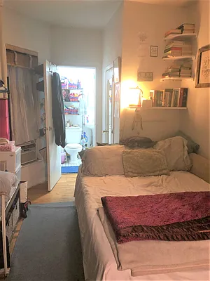 Rented by United Realty Equities | media 18