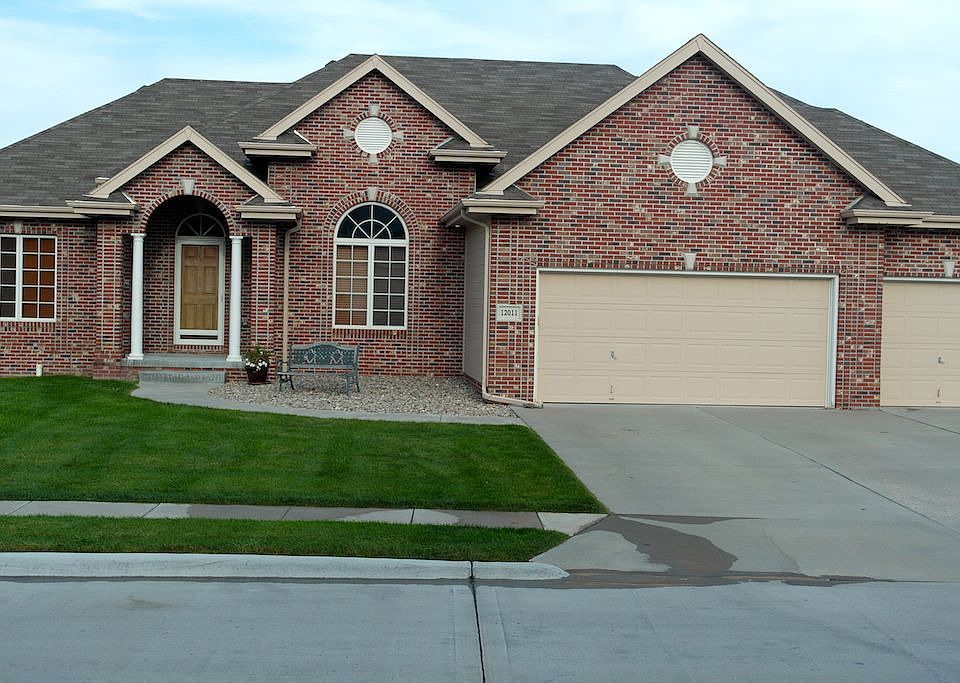 1st image of 12011 S 49th Ave