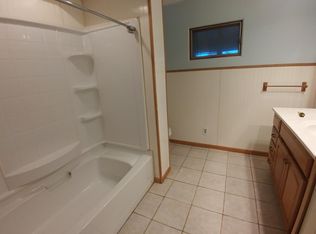 542 Penrose Rd, Dixon, IL 61021