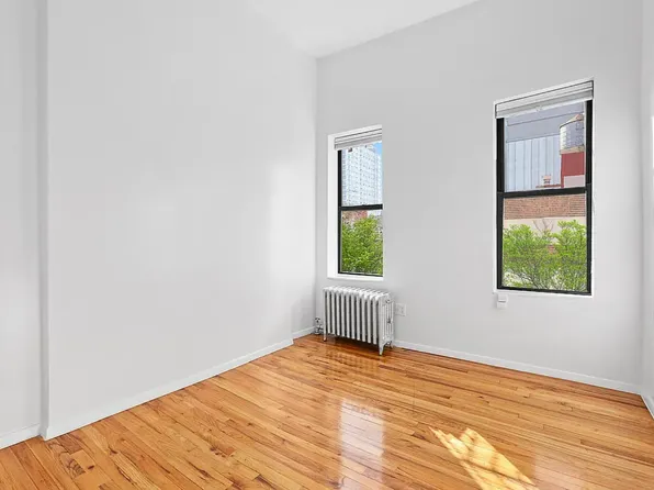 122 Norfolk Street image 1 of 5