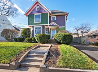 220 Vincent Pl, Elgin, IL 60123