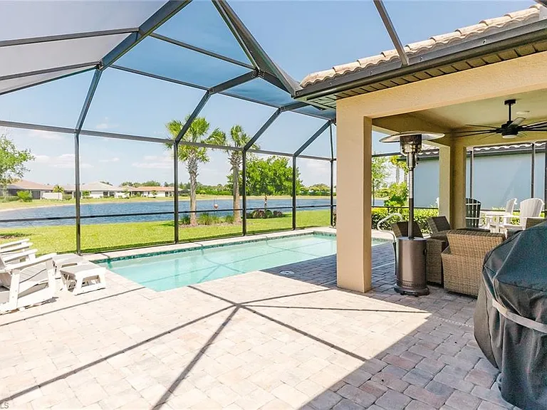 6189 Harmony Dr — Photo 37