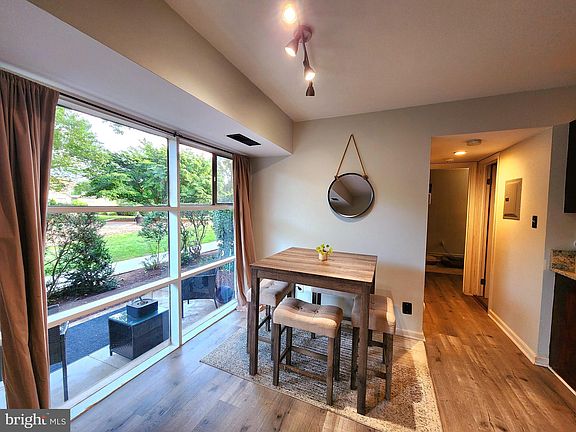5th image of 4945 Americana Dr APT 105