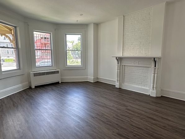 59 Franklin Ave APT 1