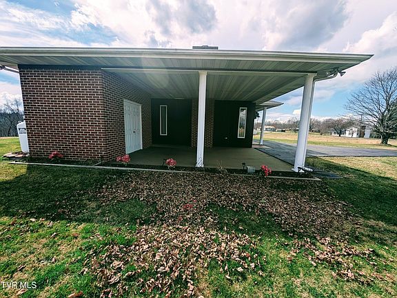 3rd image of 8491 Doctor Ralph Stanley Hwy