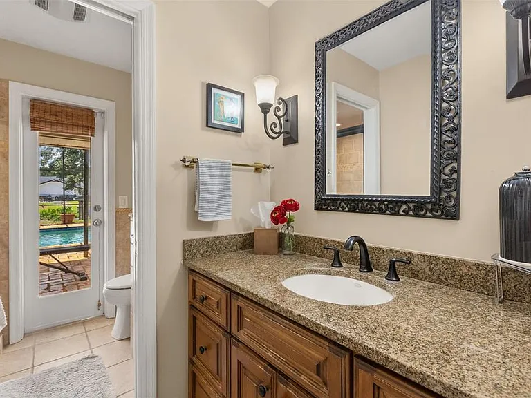 180 Springwood Trl — Photo 15