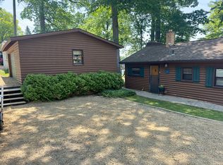 1179 Lakeshore Dr, Columbiaville, MI 48421