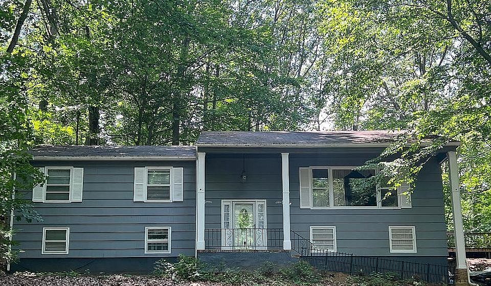 2nd image of 7 Echo Ct