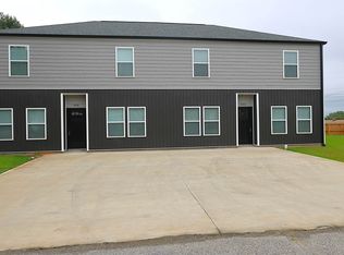 402 & 404 Sierra Rd, Moore, SC 29369