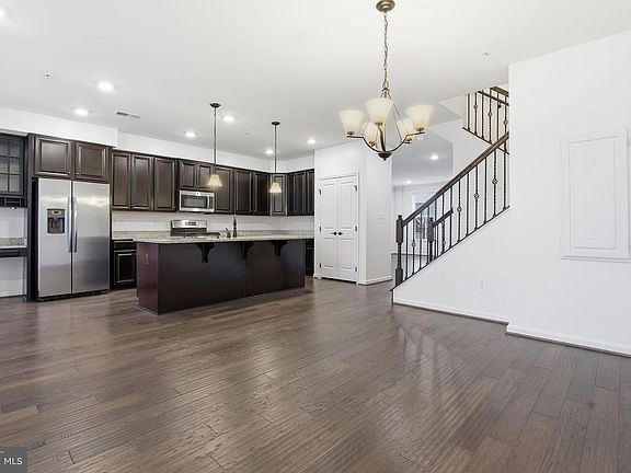 3rd image of 6238 Margarita Way