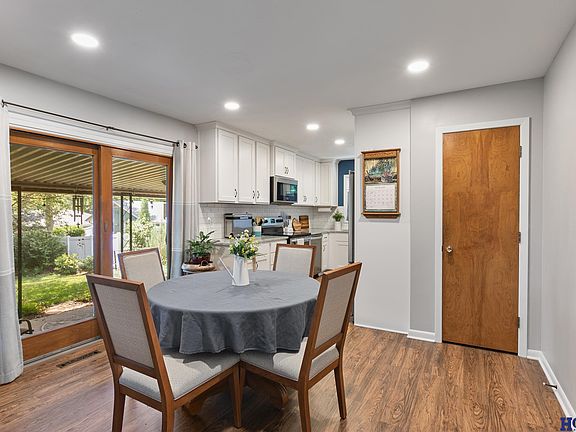 5th image of 3611 Prescott Ave