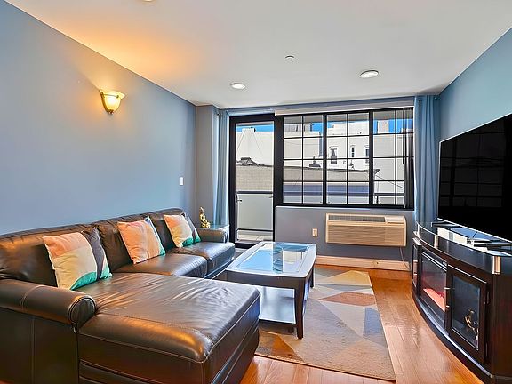 4th image of 311 Saint Nicholas Ave #H