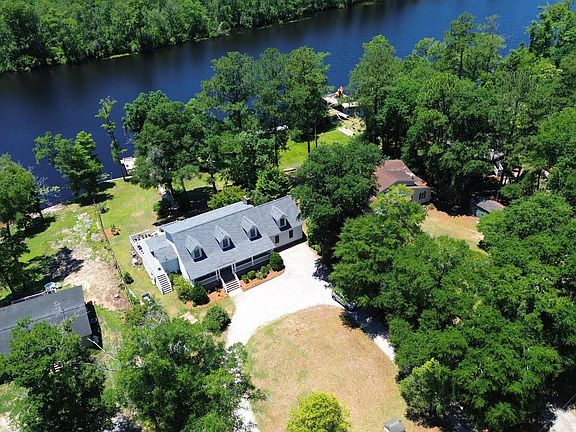 2nd image of 203 Cree Trail #Riverfront with Private Dock