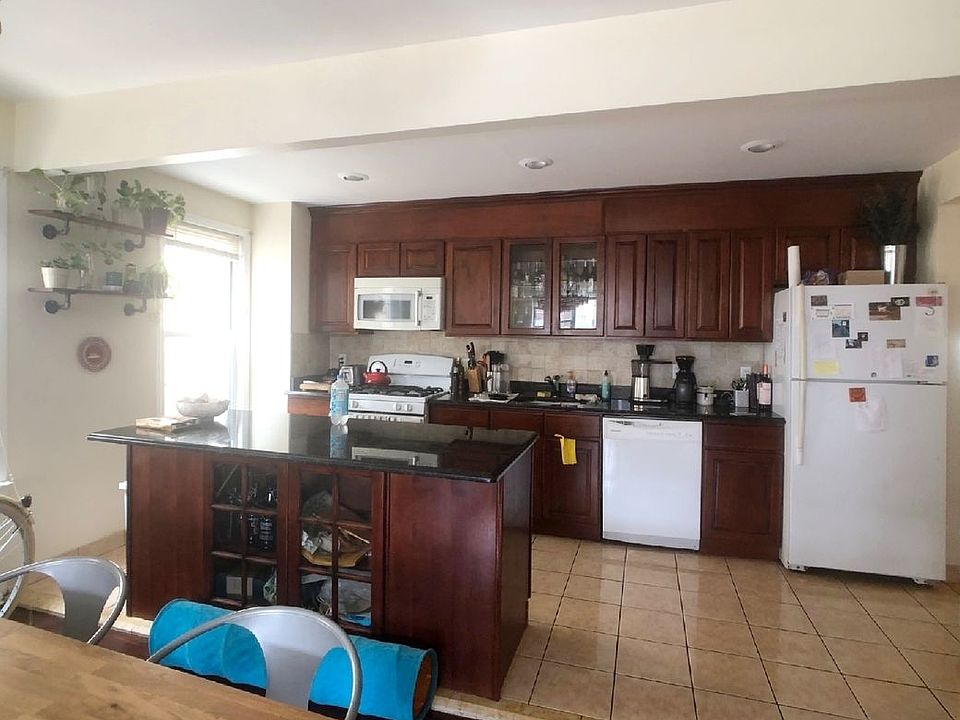1st image of 2407 Ditmars Blvd #1