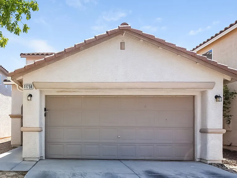 11758 Bergamo Ct — Photo 1