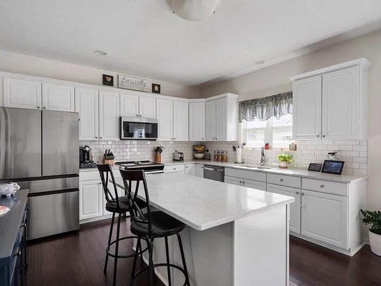 6517 Turf Way — Photo 4
