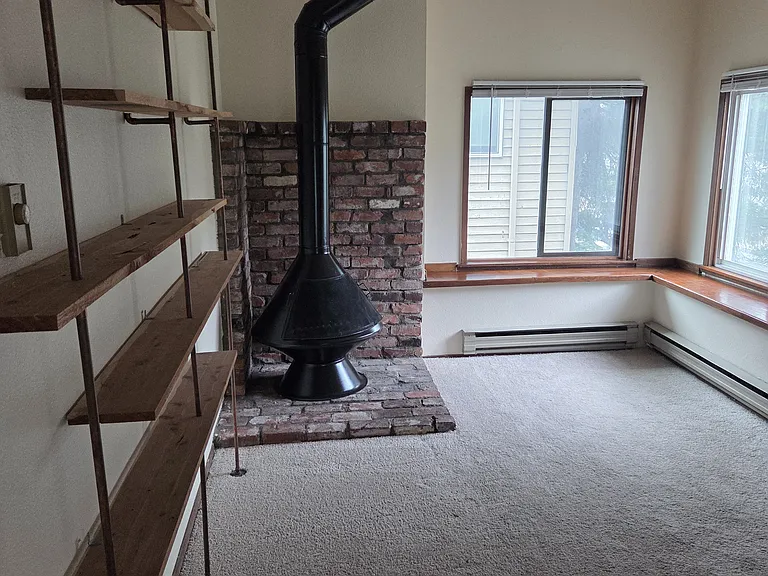 2339 Boylston Ave E #4 — Photo 2