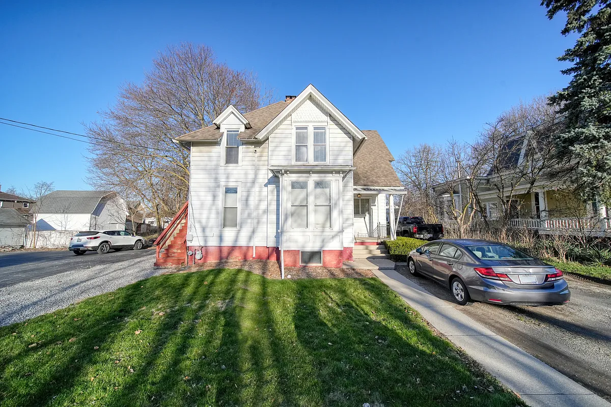 Building Photo - 623 N Main St #1/2