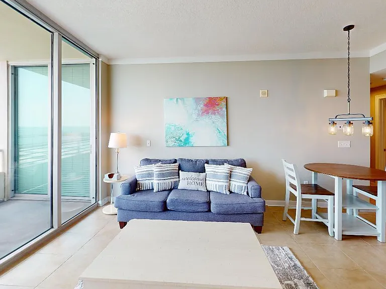 2060 Beach Blvd #601 — Photo 4