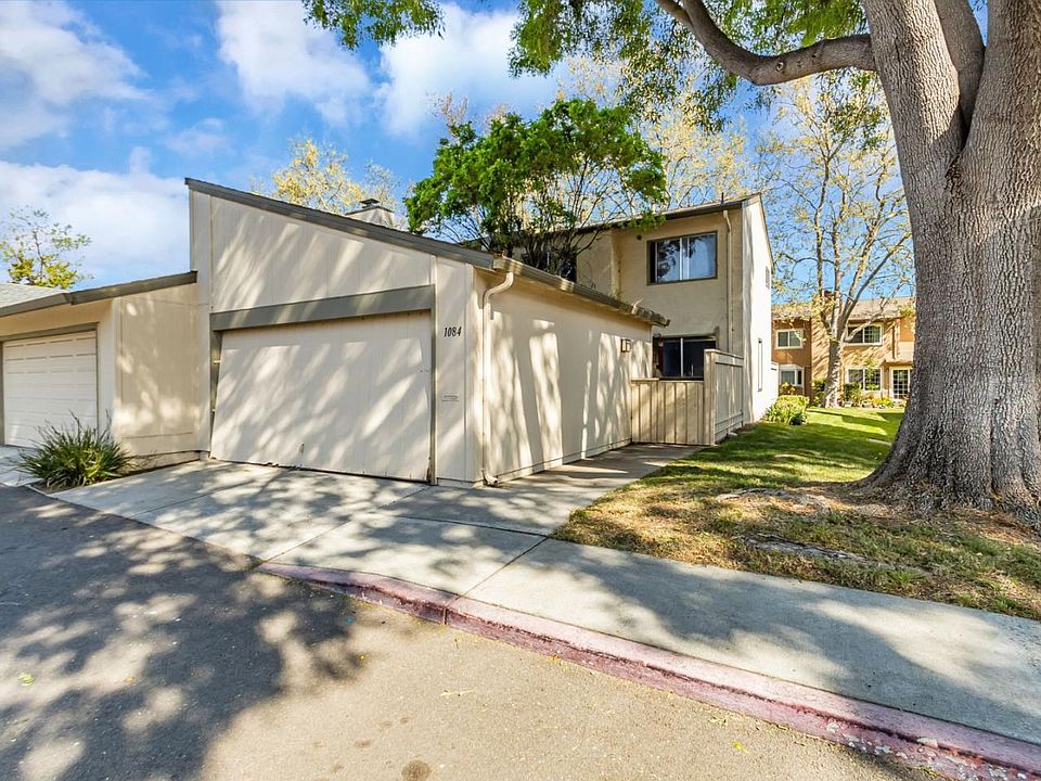 1st image of 1084 Regency Knoll Dr