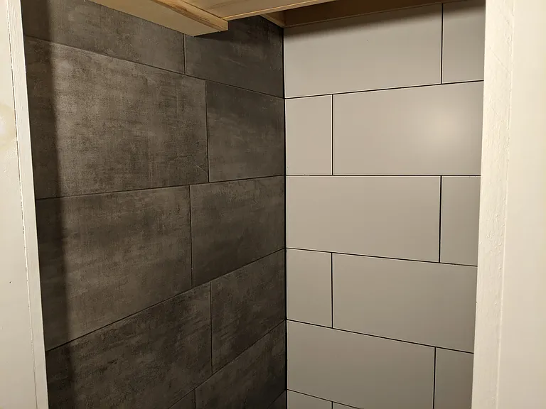 450 Midwood Cres — Photo 29