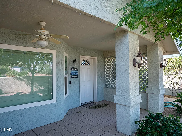 2906 Daytona Ave — Photo 18