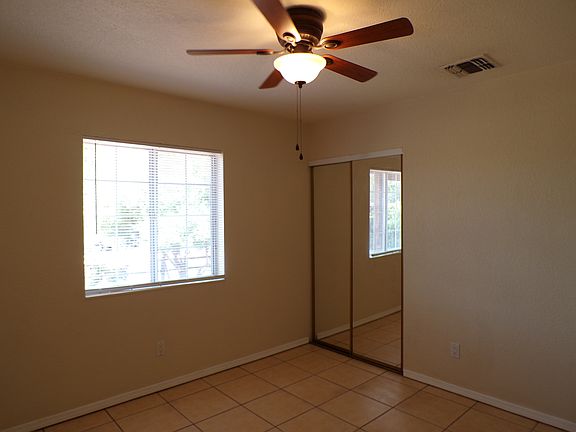 5th image of 223 W Mesquite Dr
