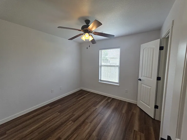 311 Violet St — Photo 19