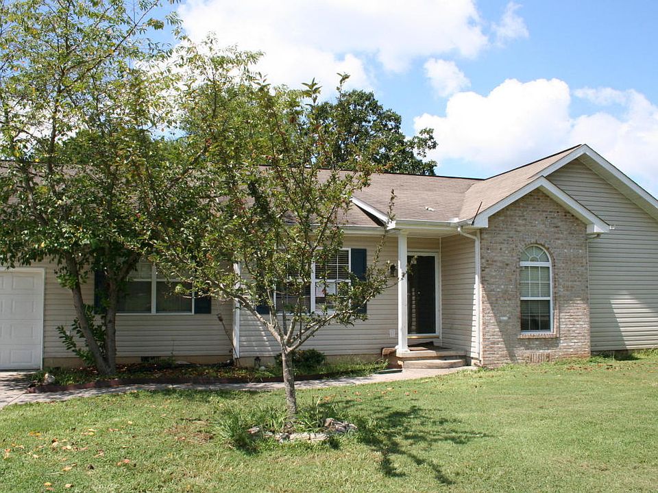1st image of 3231 Deer Lake Dr
