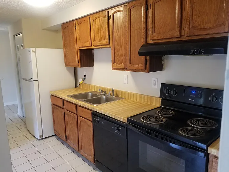 600 Heather Ridge Dr #F — Photo 10