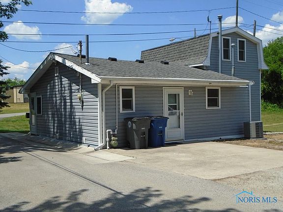 2nd image of 417 Mulberry St