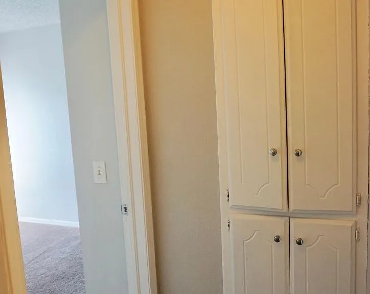 9027 N Rockwell Dr — Photo 23