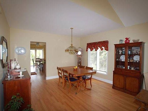 5th image of 710 Ascot Ct