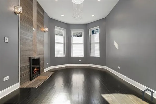 4 bed, $2,600 — Photo 4