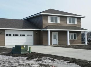 5543 Madison Circle, Grand Forks, ND 58201